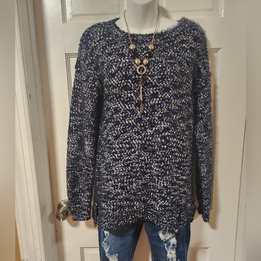 89th Madison Sweater Women's Medium M Acrylic Crew Neck Pullover Blue Multicolor